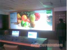 操作臺(tái)、控制臺(tái)14